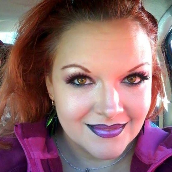 Meet your Posher, Christina - Picture 6 of 6